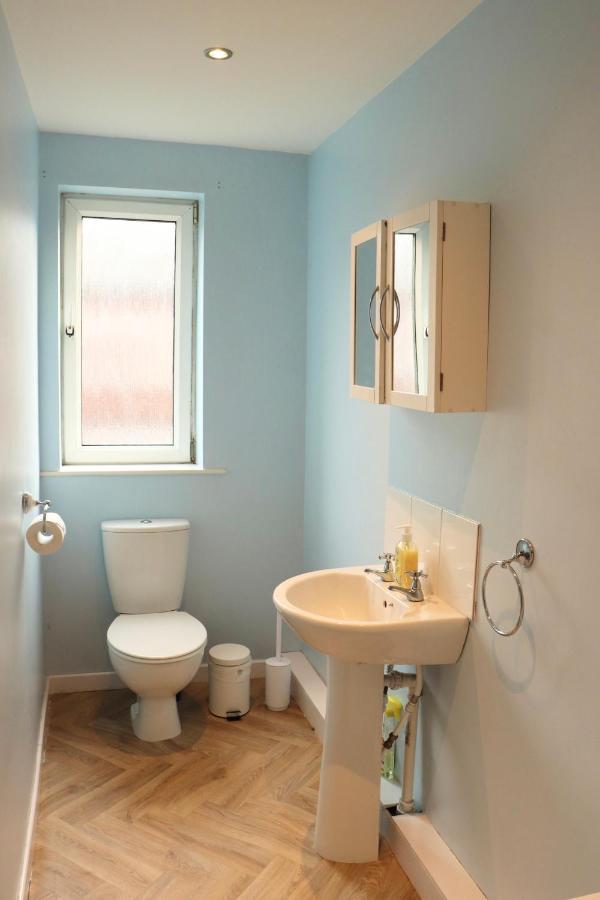Charming 3 Bedroom Property Free Wifi & Parking Leeds  Dış mekan fotoğraf